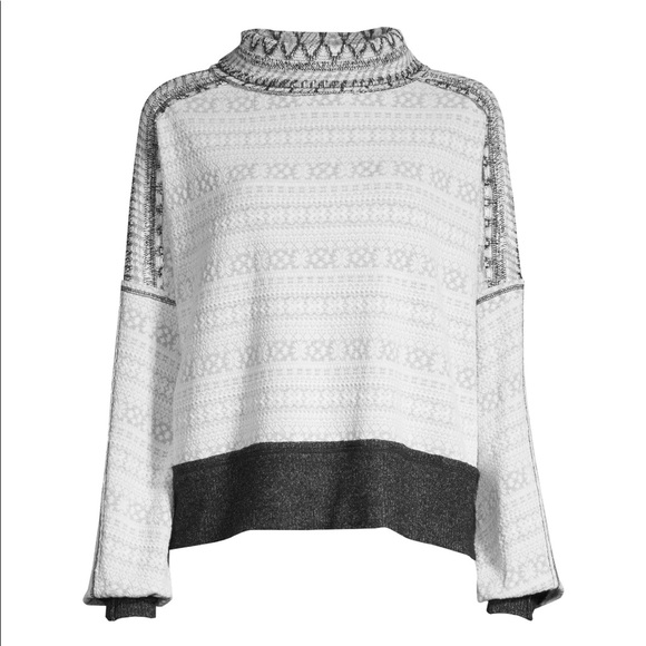 NWOT 🤗 Cowlneck Top Lightweight Sweater 2 sizes - Picture 3 of 7